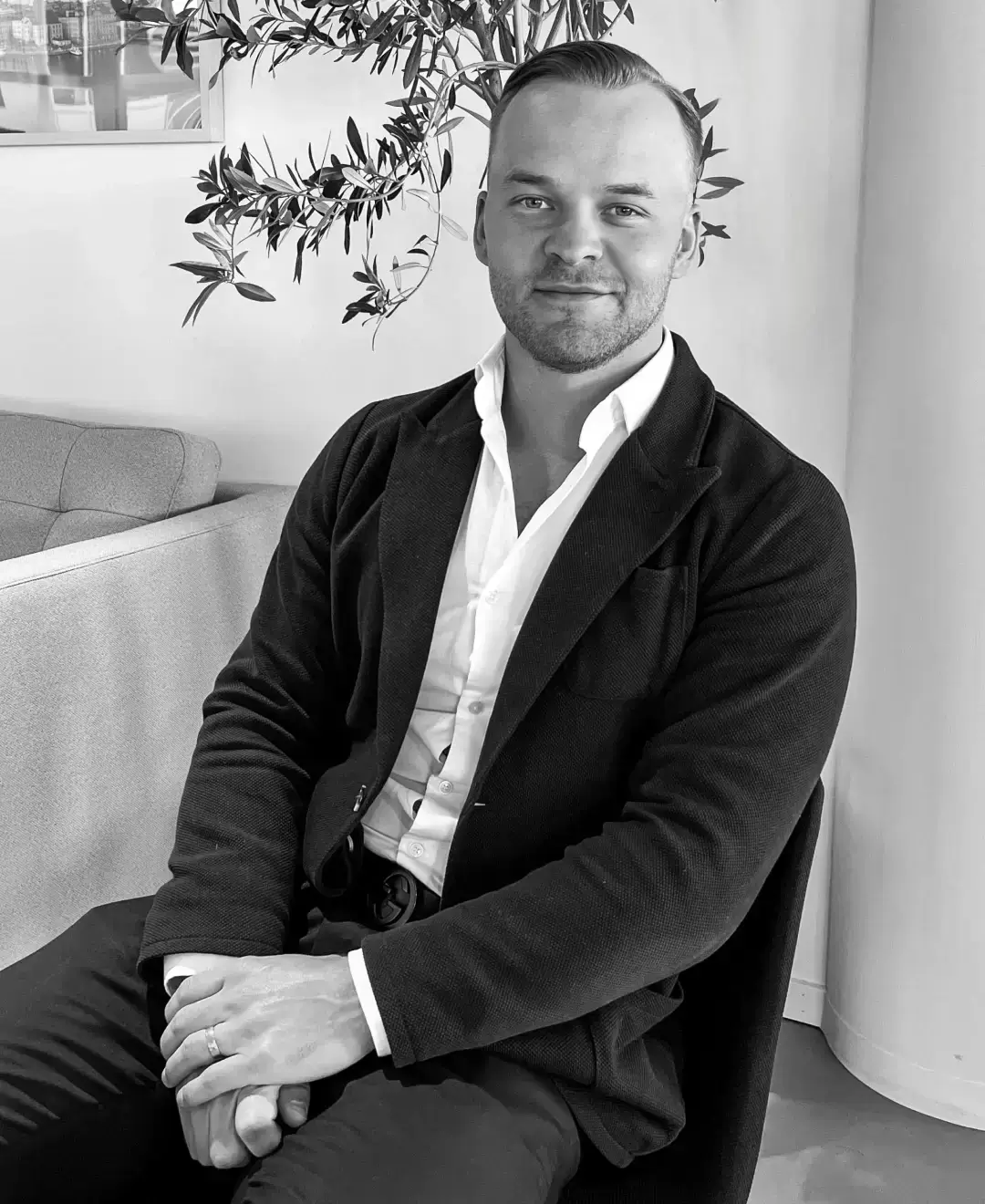Anton Vestin, Sales